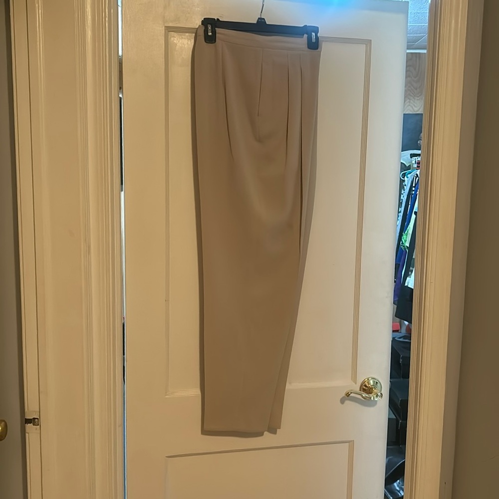 Woman slacks size 12 brand Jones New York color beige